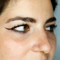 CAMALEON LAPIZ DE OJOS NEGRO 15GR