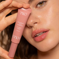 TWO POLES LIP HERO BALM HONEST 11ML